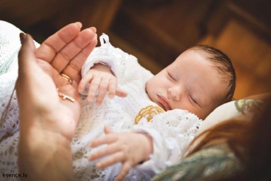 “Pirmajā dzimšanas dienā Zanei uzdāvināja iespēju dzirdēt” – Rībenu ģimene. Kohleāro dzirdes implantu pieredzes stāsts.